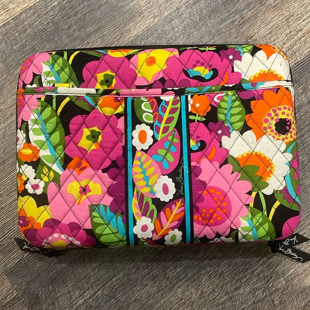 Vera Bradley 8x11 hard computer case with pocket.